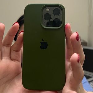 Iphone 13 pro apple silicone case